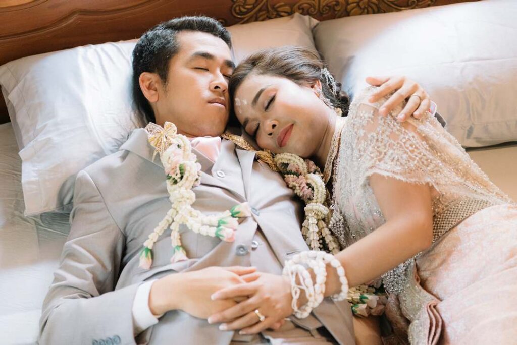 พิธีส่งตัวเข้าหอ